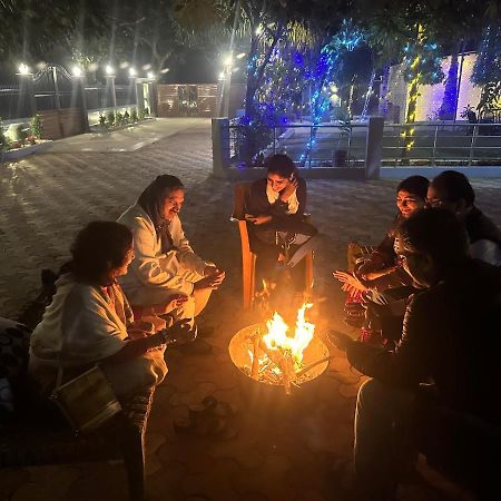 Kaashi Flora Villa Varanasi Bagian luar foto