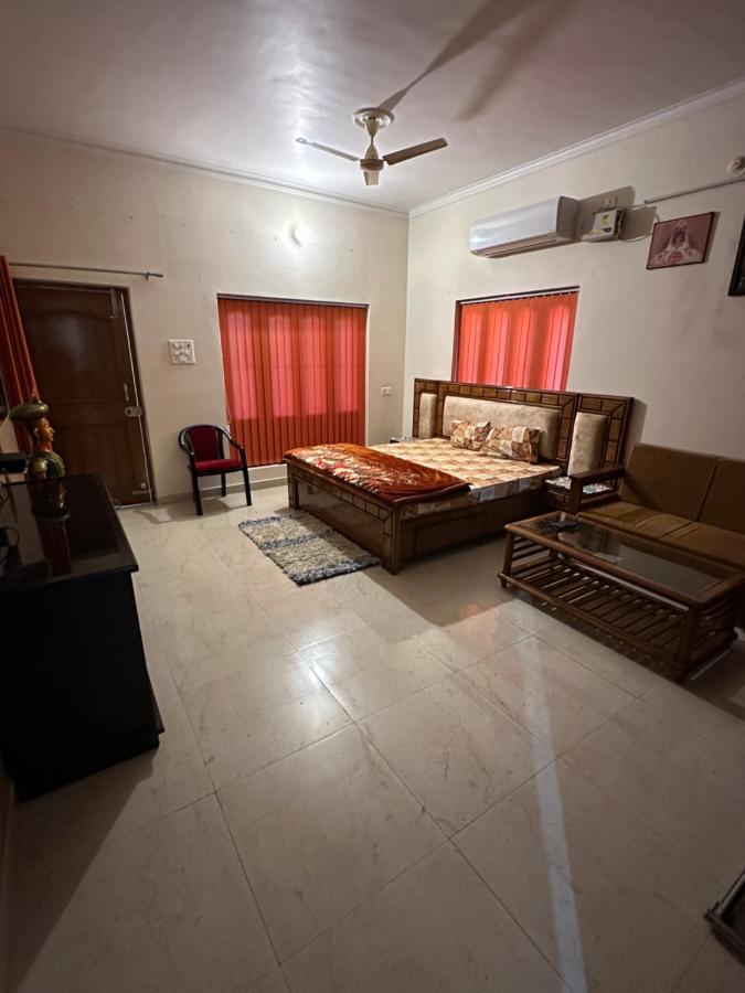Kaashi Flora Villa Varanasi Bagian luar foto