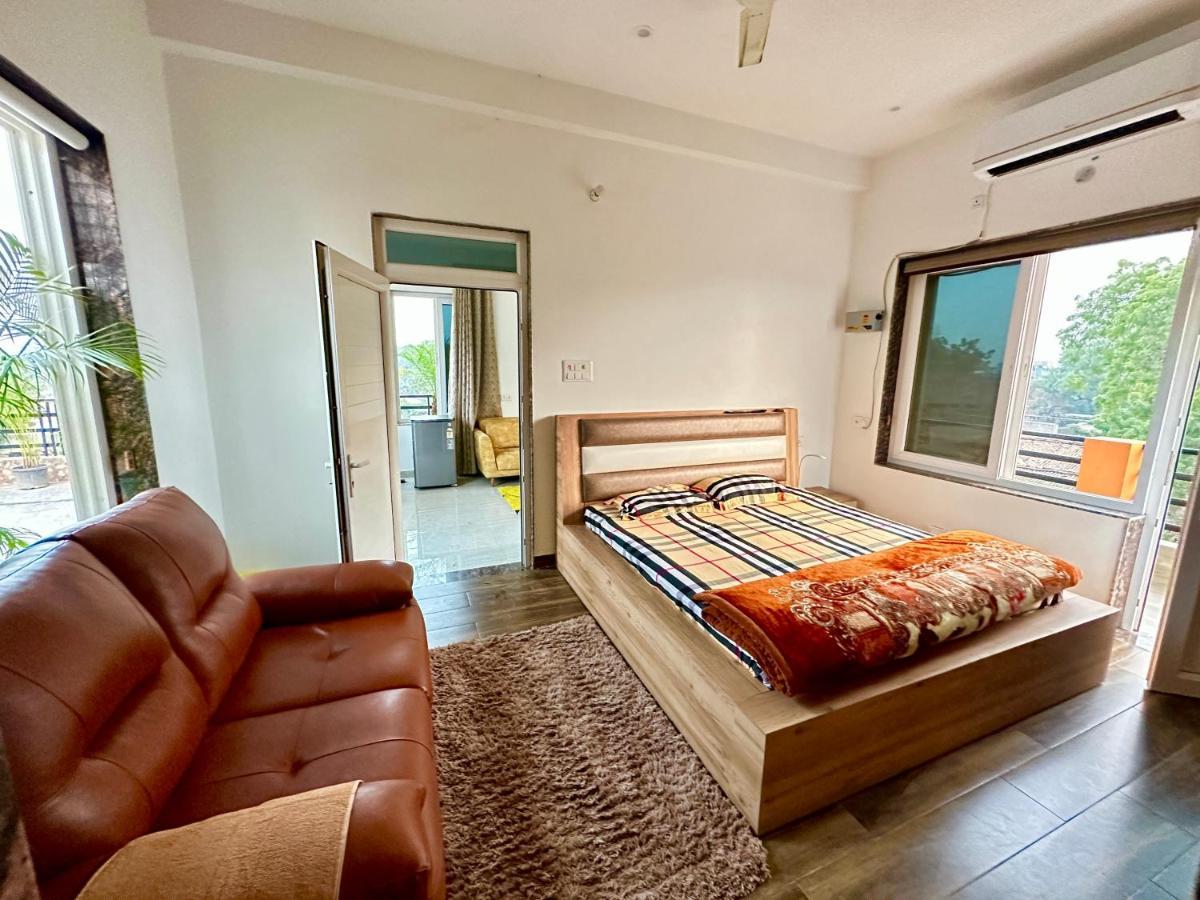 Kaashi Flora Villa Varanasi Bagian luar foto