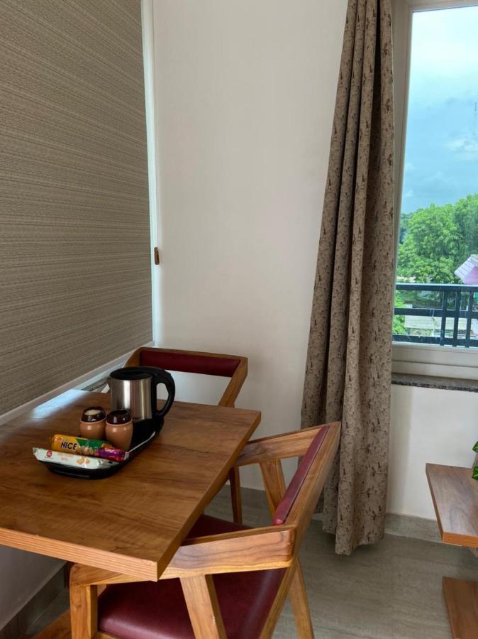 Kaashi Flora Villa Varanasi Bagian luar foto